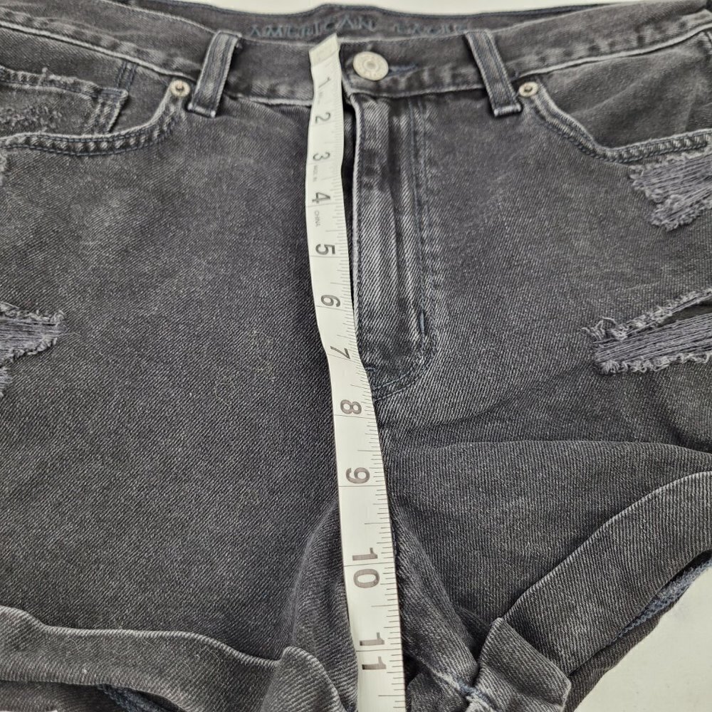 AE American Eagle Black Distressed Denim Cuff High Rise Mom Short 6 5566 - Picture 3 of 10